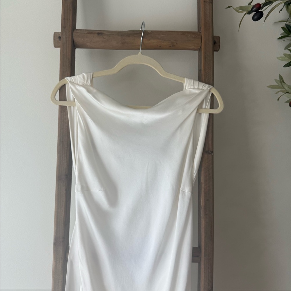 The Bar Max Dress in White (Blanc) - Picture 2 of 10